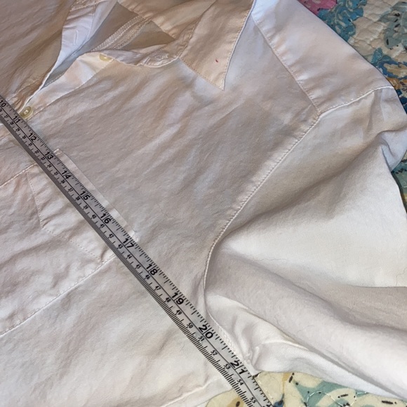 Ann Taylor LOFT “softened” cotton geometric button down blouse in crisp white. - Picture 8 of 8